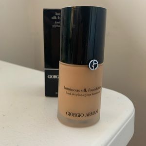Giorgio Armani Luminous Silk